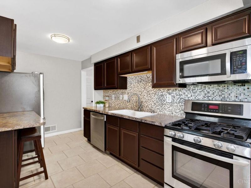 3674 Brotherton Road, Cincinnati, OH 45209 Photo 10