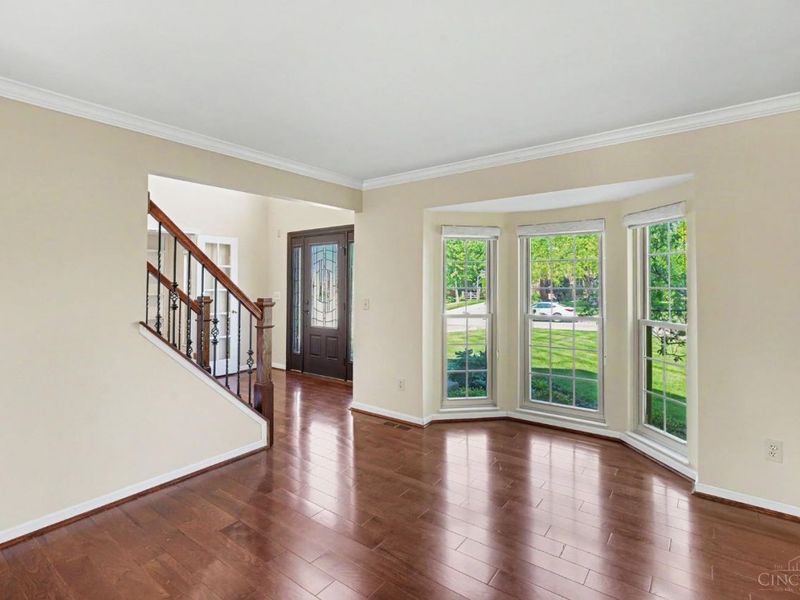 611 Shadowlawn Lane, Miami Twp, OH 45140 Photo 4