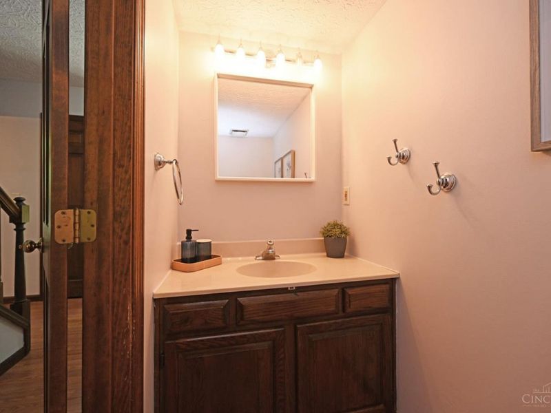 6415 Roth Ridge, Loveland, OH 45140 Photo 23