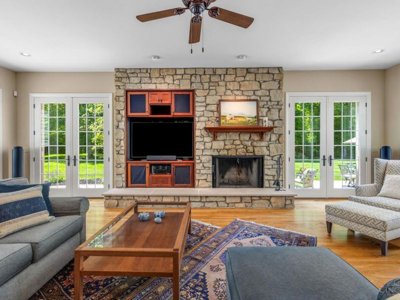 6155 Hunters Trail, Indian Hill, OH 45243 Photo 19