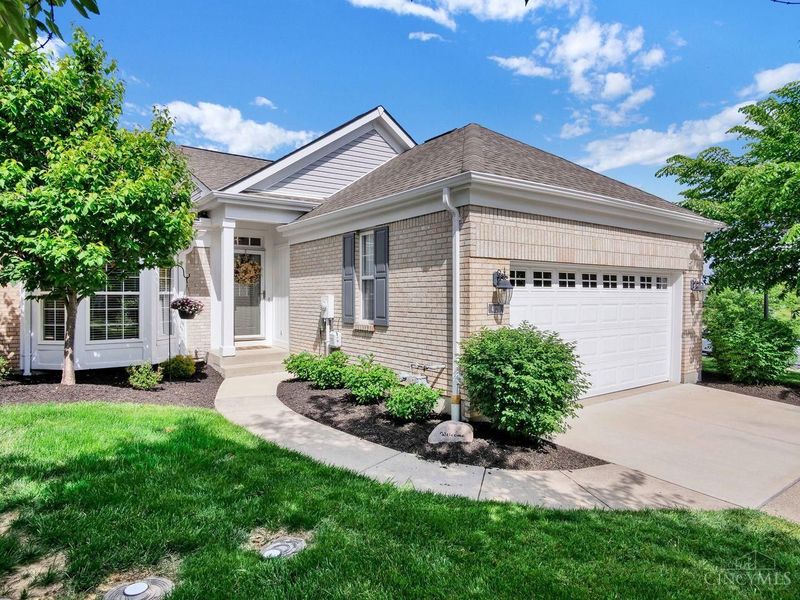 4120 E Village Drive, Mason, OH 45040 Photo 2