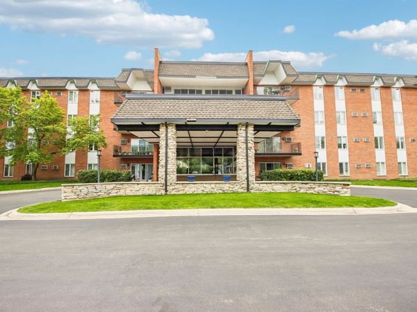 4225 Saratoga Avenue , Unit 415B, Downers Grove, IL 60515