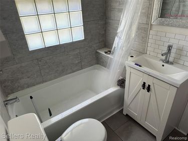 701 Saint Clair Avenue, Flint, MI 48504