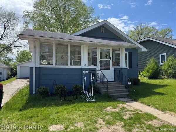 701 Saint Clair Avenue, Flint, MI 48504