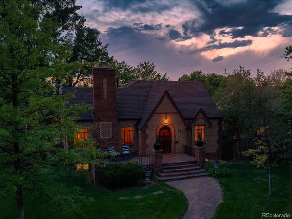 725 Monaco Parkway, Denver, CO 80220