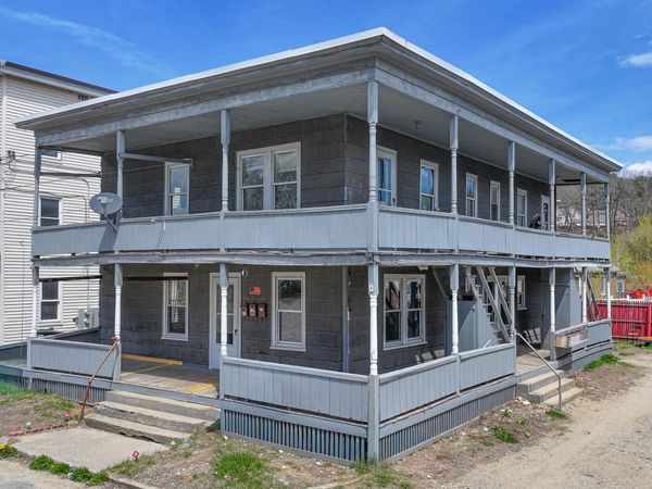11 Holman Avenue , Mexico, ME 04257