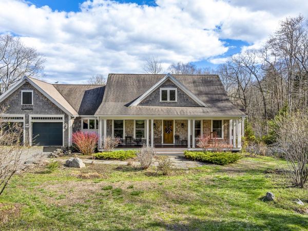 59 Ledgewood Drive, Boothbay, ME 04537