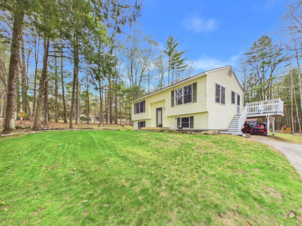 28 Beechwood Drive , Winthrop, ME 04364