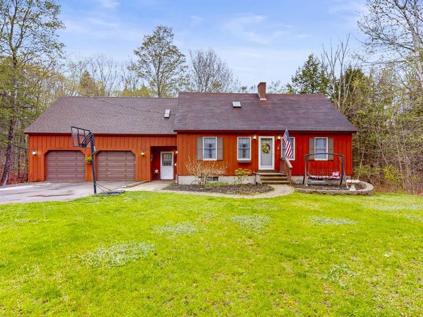38 Pamela Drive, Winthrop, ME 04364