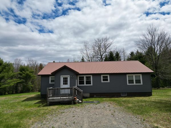 78 Robinson Boulevard , Medway, ME 04460