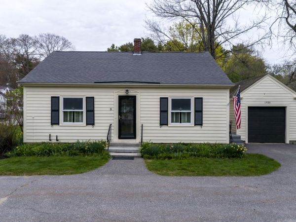 8 Oak Avenue , Freeport, ME 04032