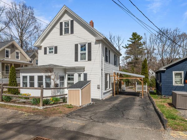 56 Lincoln Avenue , Gardiner, ME 04345