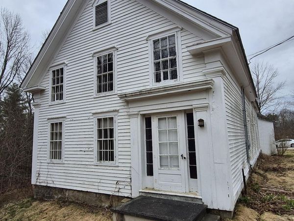42 Flood Avenue , Wiscasset, ME 04578