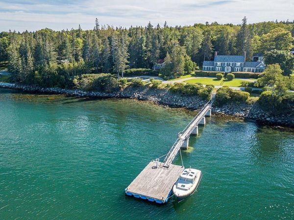 24 Shore Road , Southwest Harbor, ME 04679