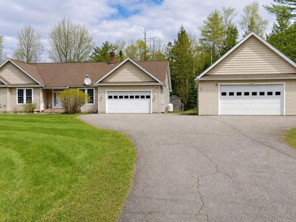 30 Merritt Drive , Orono, ME 04473