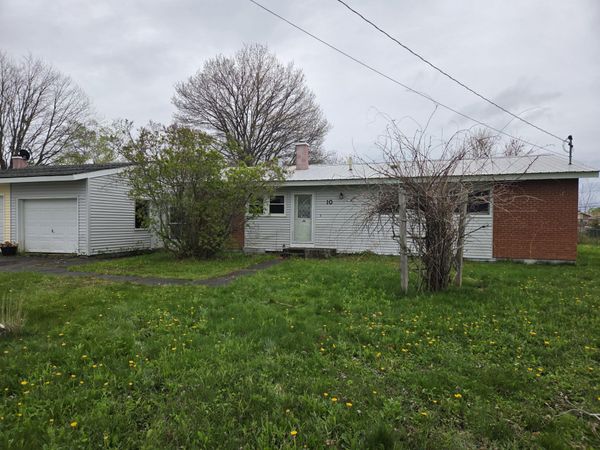 10 Maxwell Lane , Bangor, ME 04401