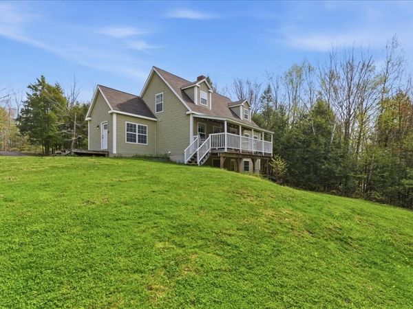 37 Palmer Road , Pittston, ME 04345