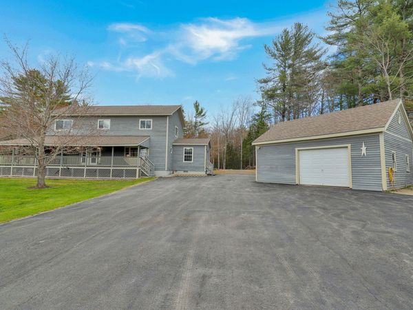 198 Ridge Road , Peru, ME 04290