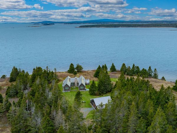 421 Petitmanan Point Road , Steuben, ME 04680