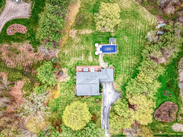 704 W Auburn Road , Auburn, ME 04210