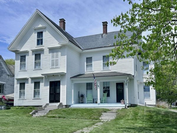 17 High Street, Vinalhaven, ME 04863
