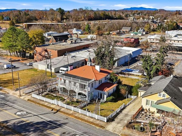 1010 College Avenue SW, Lenoir, NC 28645