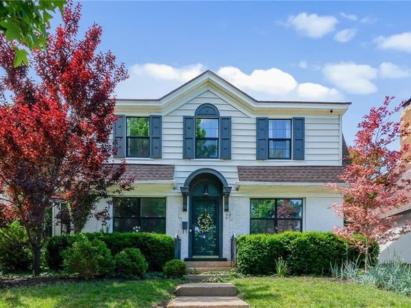 27 W Winthrope Road, Kansas City, MO 64113