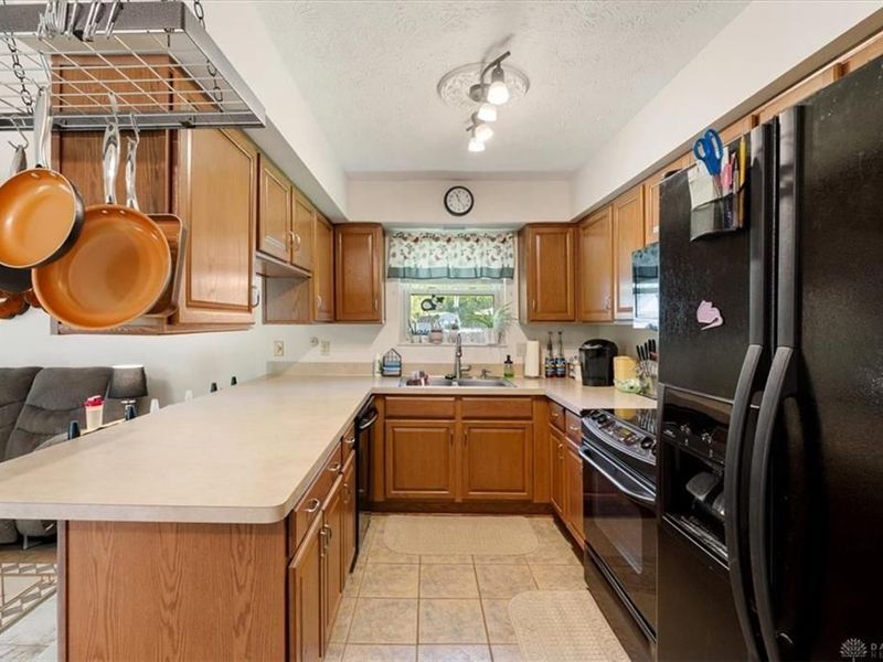 707 Clear Brooke Court, Vandalia, OH 45377 Photo 9