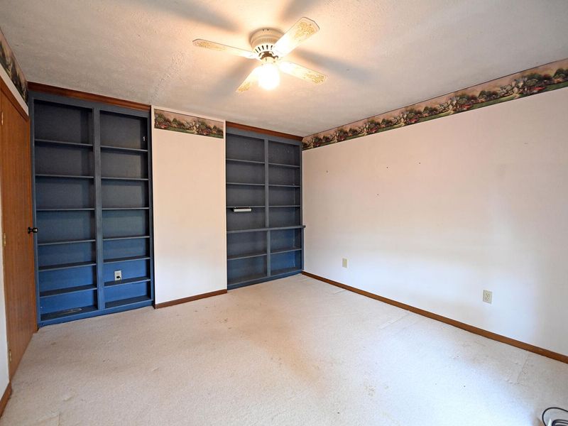 425 Richard , Tipp City, OH 45371 Photo 13