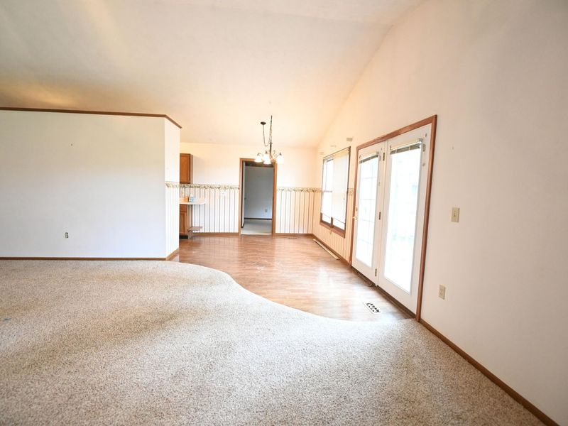 425 Richard , Tipp City, OH 45371 Photo 20