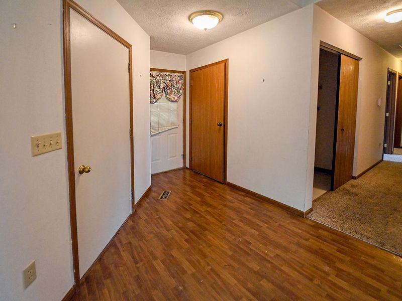 425 Richard , Tipp City, OH 45371 Photo 23