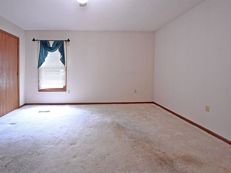425 Richard , Tipp City, OH 45371 Photo 44