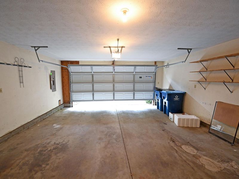 425 Richard , Tipp City, OH 45371 Photo 62