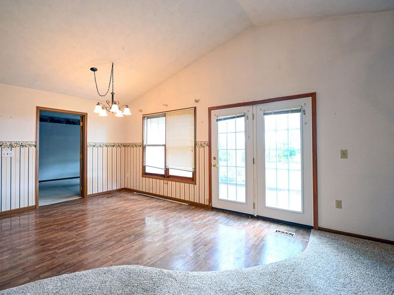 425 Richard , Tipp City, OH 45371 Photo 8