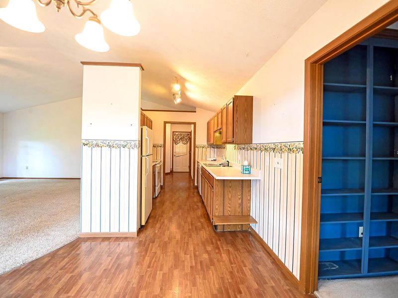 425 Richard , Tipp City, OH 45371 Photo 9