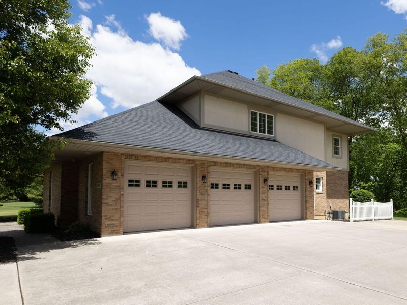 5559 Clover Leaf Drive, Greenville, OH 45331 Photo 11