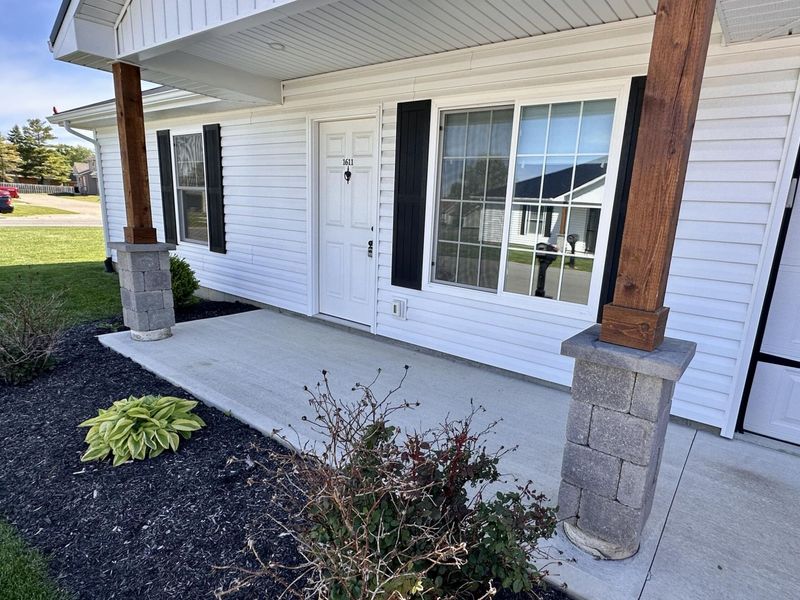 1611 Irene Drive, Unit 21, Bellefontaine, OH 43311 Photo 2