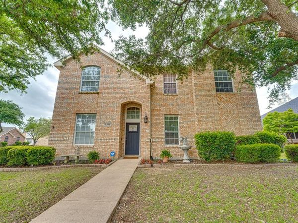 5218 Griffins Pointe Drive, Rowlett, TX 75089