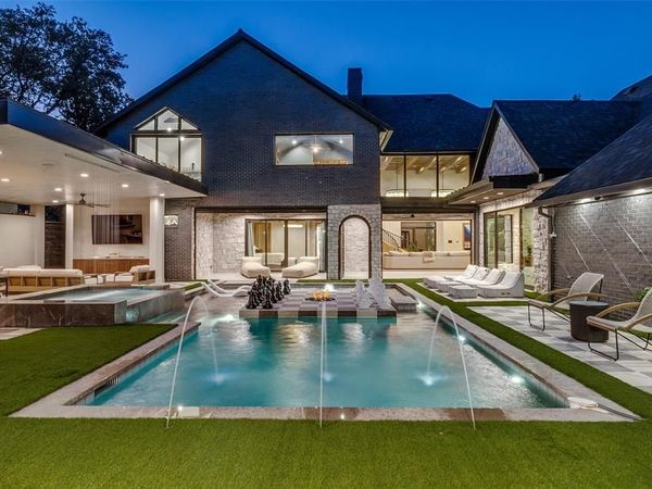 7552 Baxtershire Drive, Dallas, TX 75230