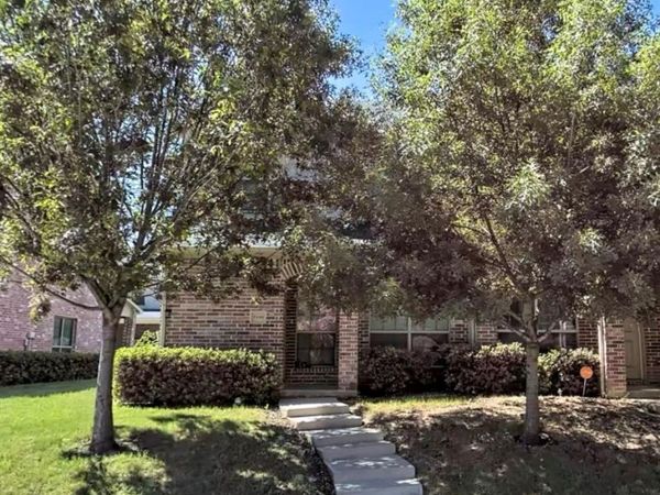 2349 Homewood Lane, Grand Prairie, TX 75050