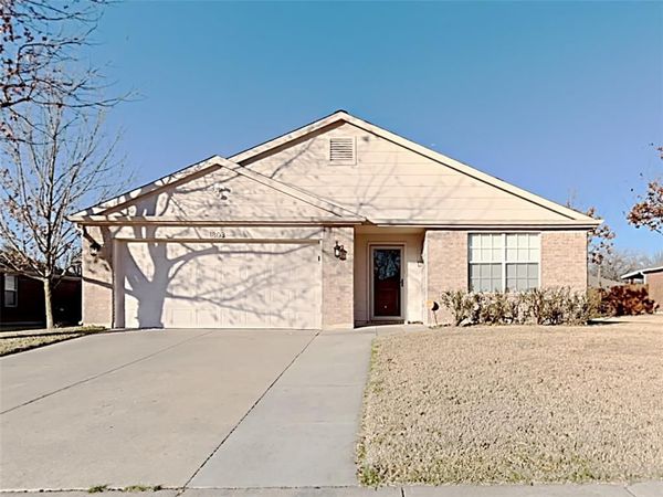 1803 Dartmouth Drive, Glenn Heights, TX 75154
