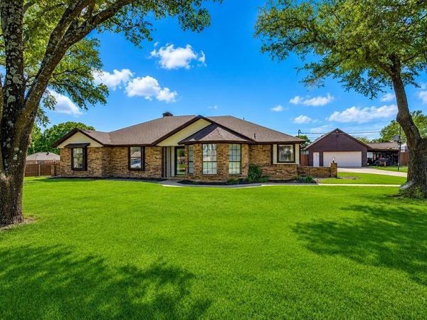 2721 North Hills Terrace, Joshua, TX 76031
