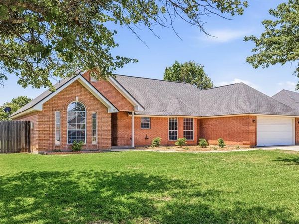 1406 Glenwood Drive, Stephenville, TX 76401