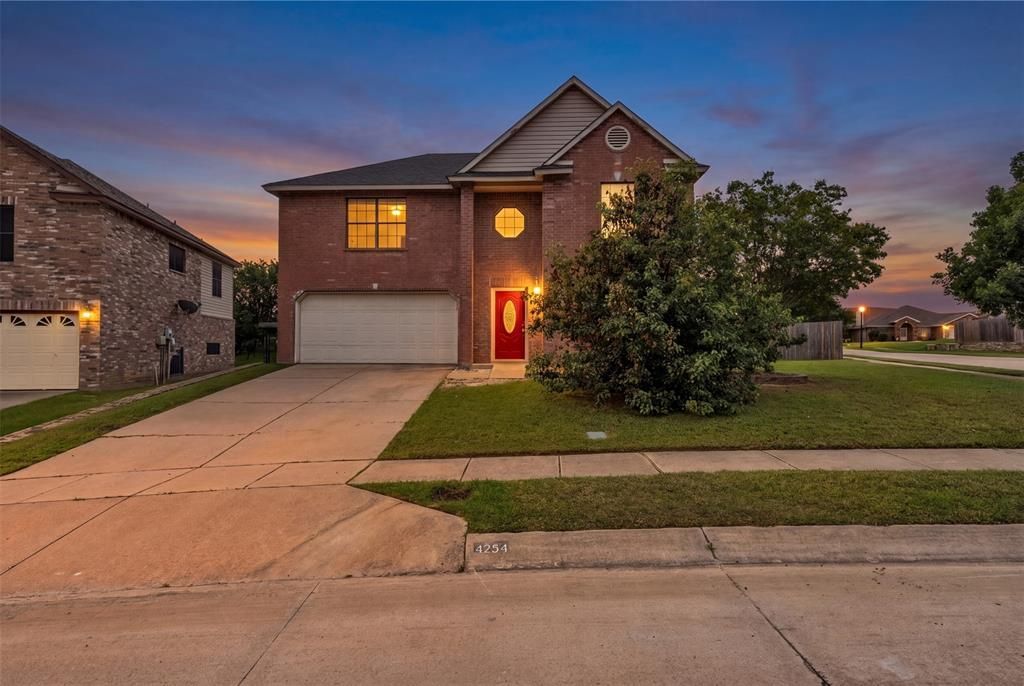 4254 Birch Creek Road, Fort Worth, TX 76244 Main Photo