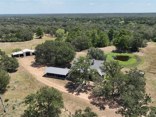 213 Joe Cole Lane, Smithville, TX 78957