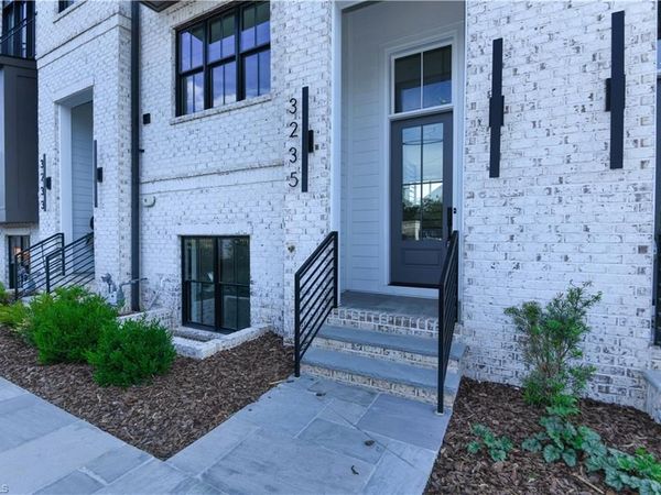 3235 W Friendly Avenue , Greensboro, NC 27408