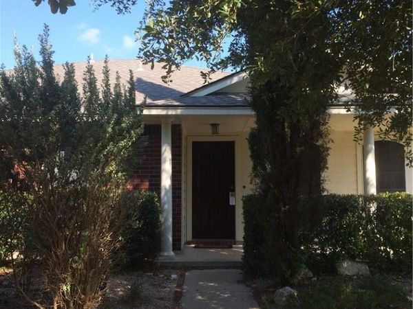 14902 Snelling DR , Leander, TX 78641