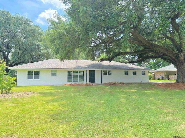 9156 W Pomona Dr, Baton Rouge, LA 70815