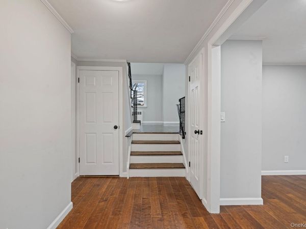 2386 Hampton Avenue , Seaford, NY 11783