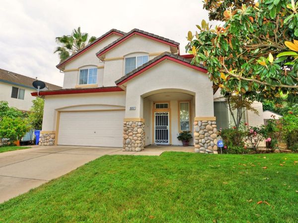 8897 Shasta Lily Dr, Elk Grove, CA 95624
